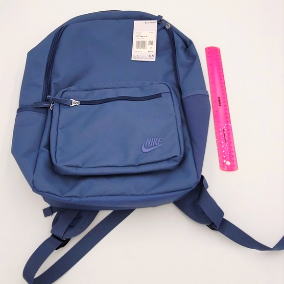 Nike backpack - Picture 1 of 3